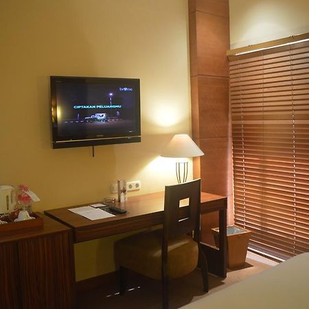 Hotel Mutiara Malioboro Yogyakarta Extérieur photo