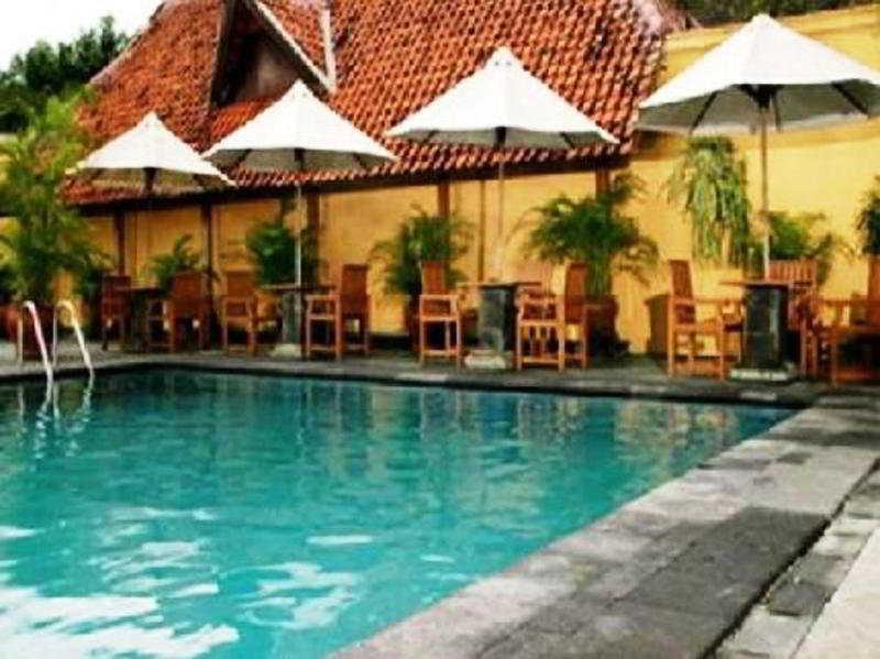 Hotel Mutiara Malioboro Yogyakarta Extérieur photo