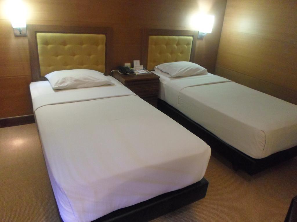 Hotel Mutiara Malioboro Yogyakarta Extérieur photo