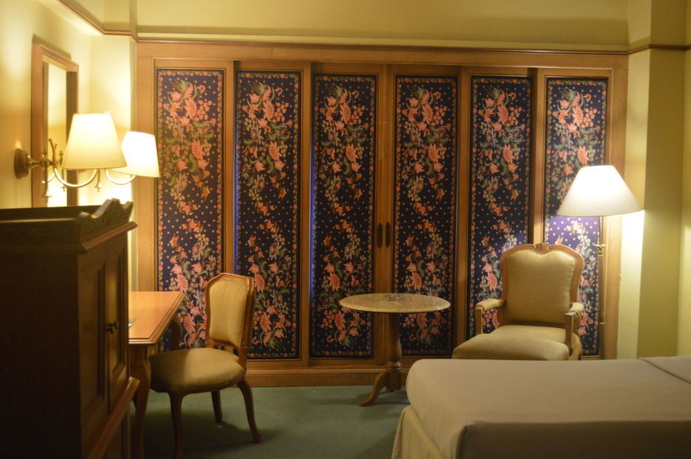 Hotel Mutiara Malioboro Yogyakarta Extérieur photo