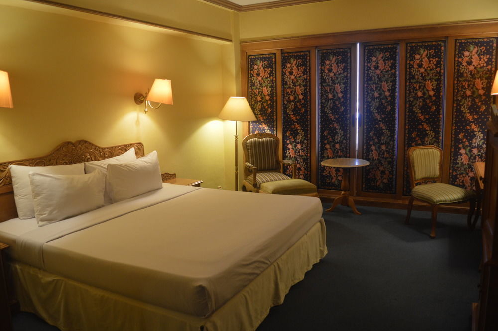 Hotel Mutiara Malioboro Yogyakarta Extérieur photo