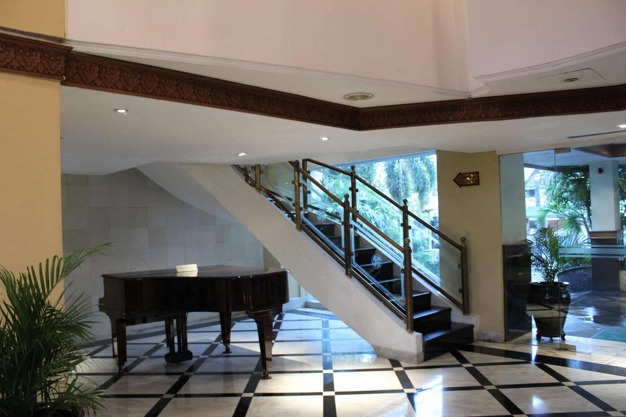 Hotel Mutiara Malioboro Yogyakarta Extérieur photo