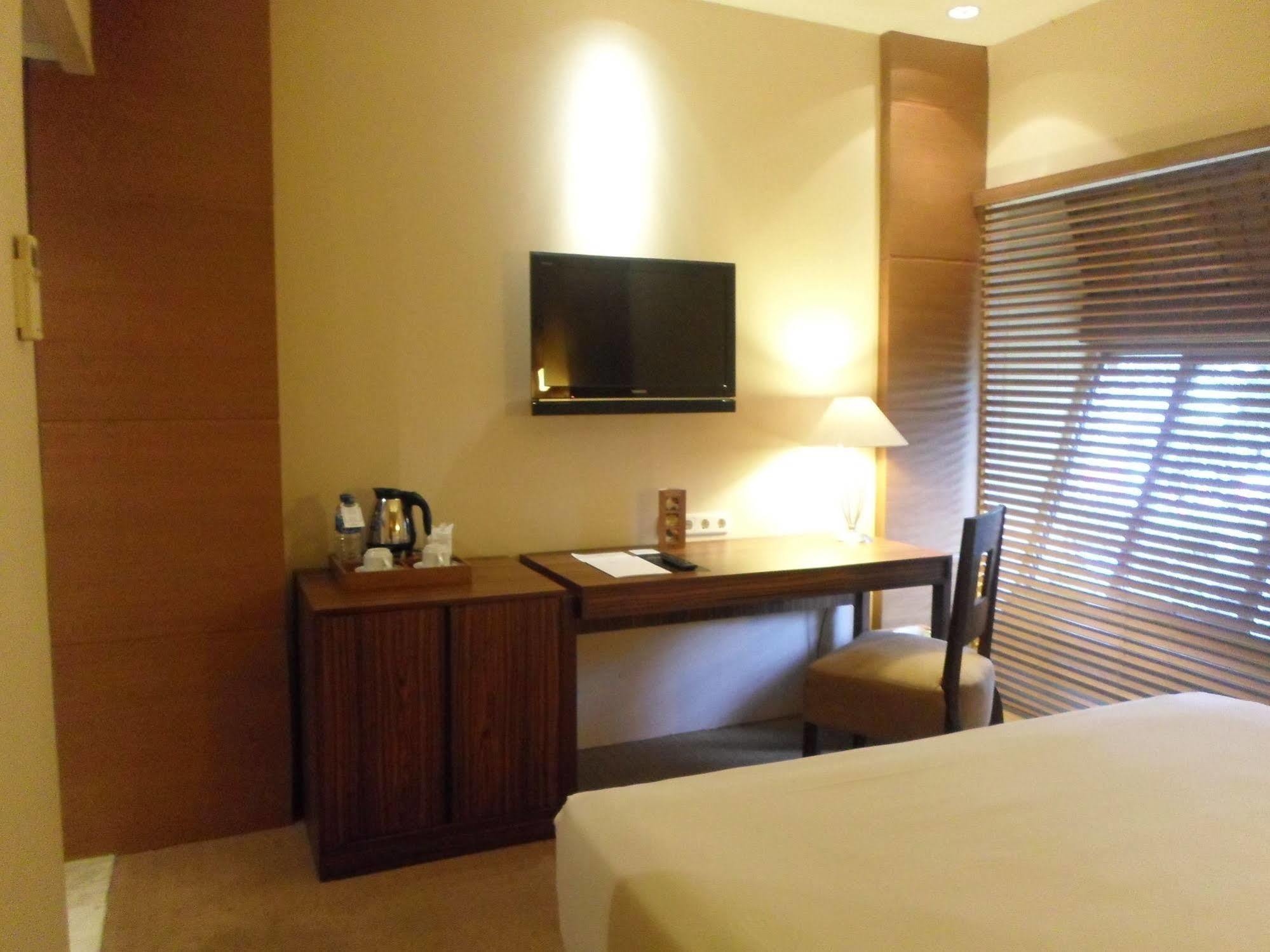 Hotel Mutiara Malioboro Yogyakarta Extérieur photo