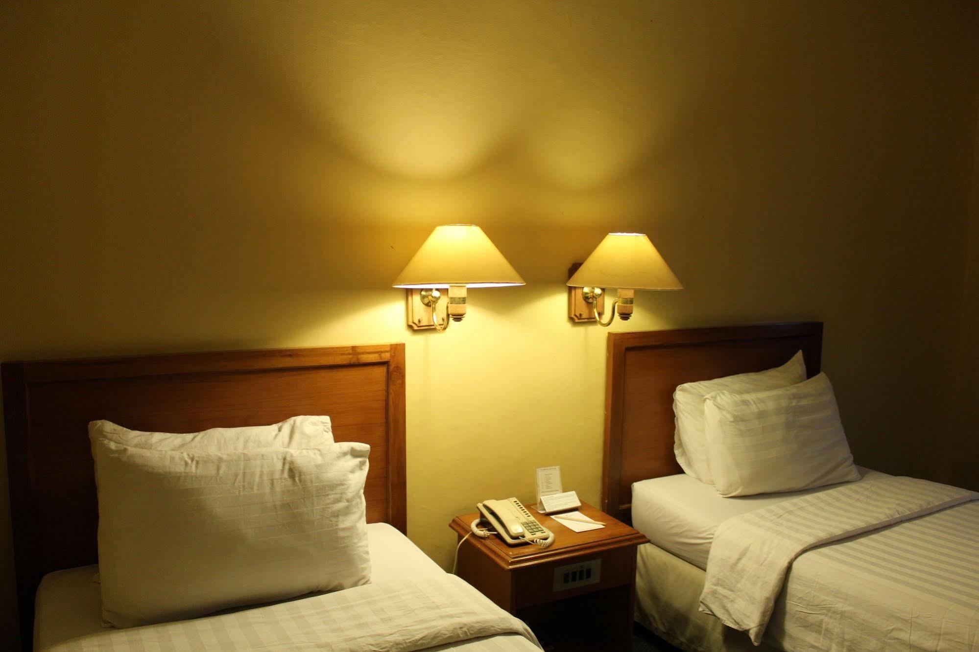 Hotel Mutiara Malioboro Yogyakarta Extérieur photo