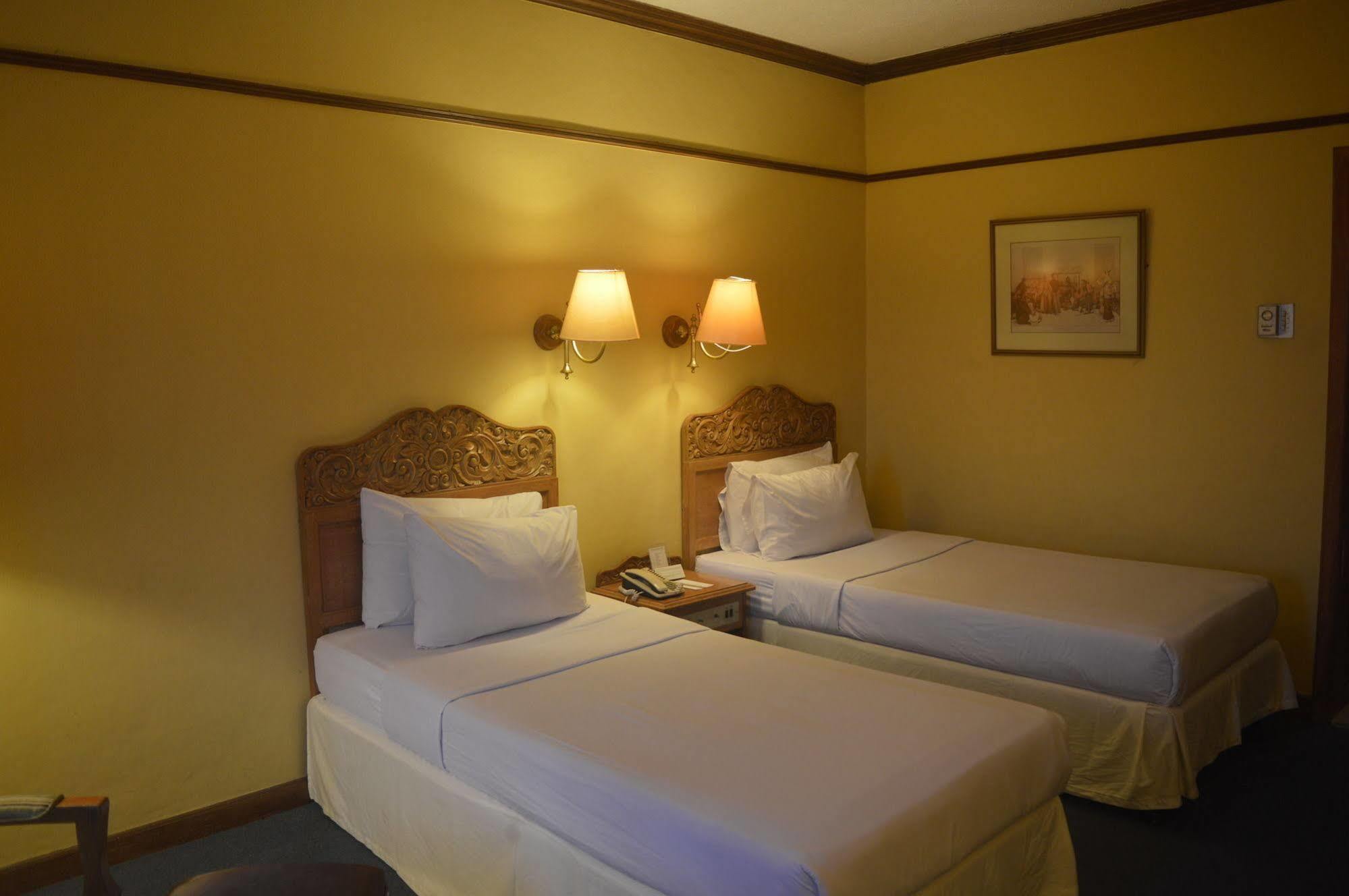 Hotel Mutiara Malioboro Yogyakarta Extérieur photo