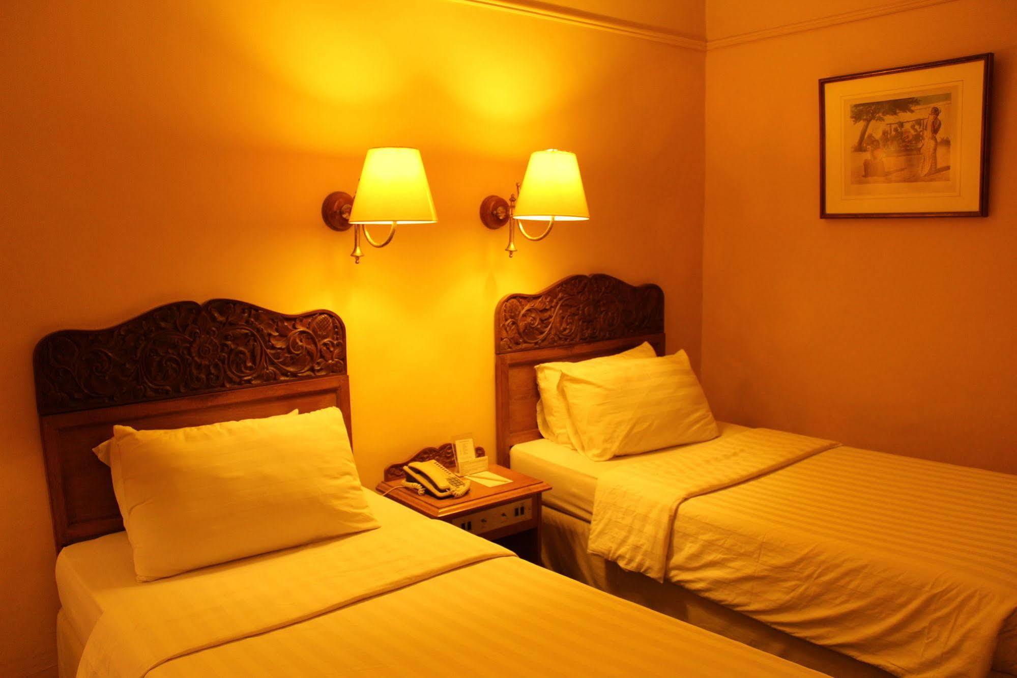 Hotel Mutiara Malioboro Yogyakarta Extérieur photo