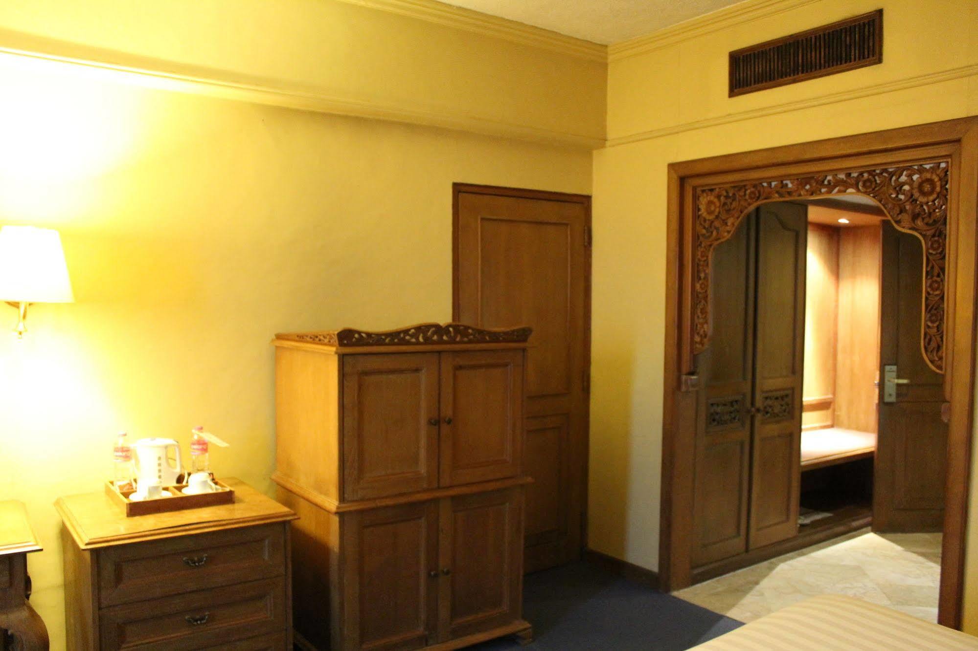 Hotel Mutiara Malioboro Yogyakarta Extérieur photo